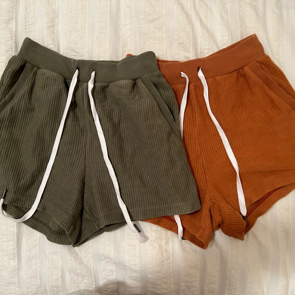 NWOT aerie ribbed shorts